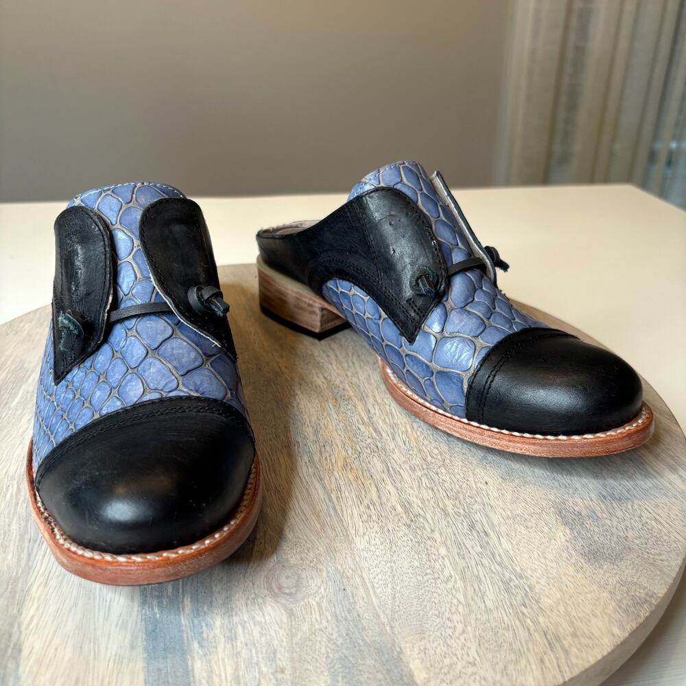 NEW Freebird by Steven Malena Blue Black Snakeskin Leather Mules Women’s Size 9